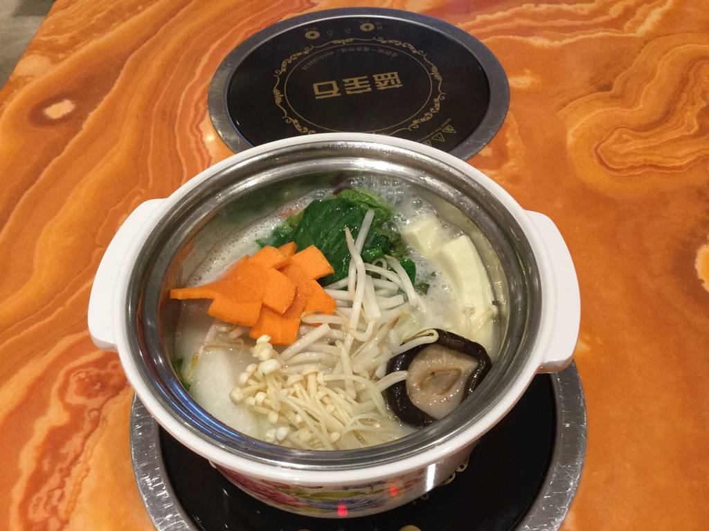 野菜鍋定食　白湯スープ