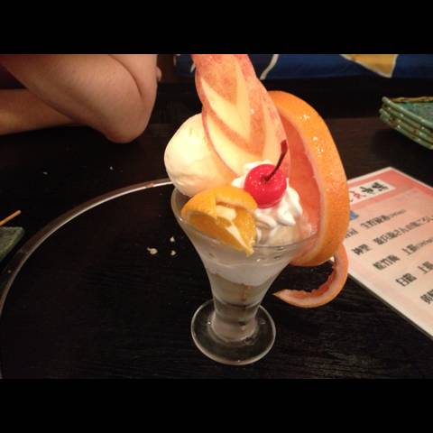 フルーツパフェ