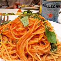 スパゲッティのピリ辛トマトソース