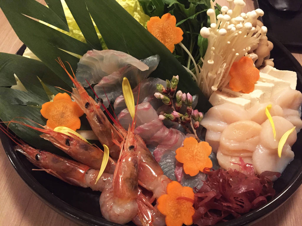 桜鯛と鮮魚のしゃぶしゃぶ鍋