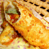 生ピザ生地を使ったクワトロバールのカレー…