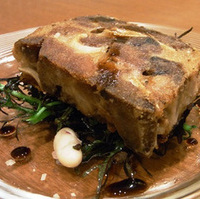 豚肉のコッパロマーナの温製白インゲン豆の…