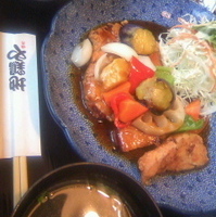 国産若鶏とたっぷり野菜の黒酢あん定食