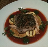 シェフ自らが釣ってきた魚料理