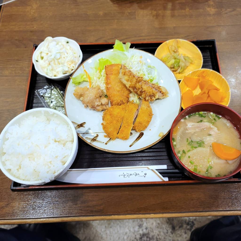 スペシャル盛合せ定食