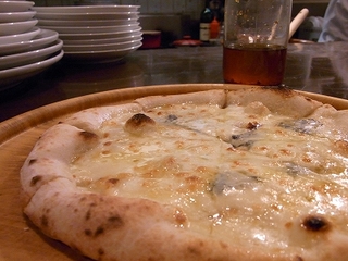 クアトロフォルマッジョ