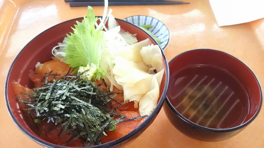 信州サーモン漬丼