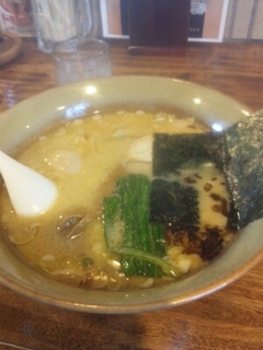 トロ玉醤油らーめん