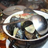 ムール貝の白ワイン蒸し