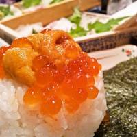 うにぎりいくらのせ