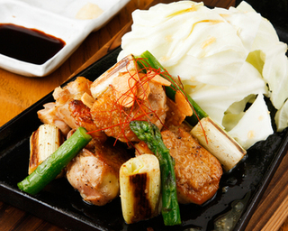 八ヶ岳高原鶏の鉄板焼き