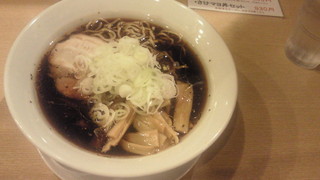 黒醤油ラーメン