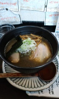 味玉男煮干ラーメン