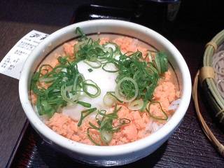 温玉鮭丼とせいろそばのセット