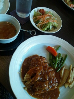 豚ロースピカタアップルソース