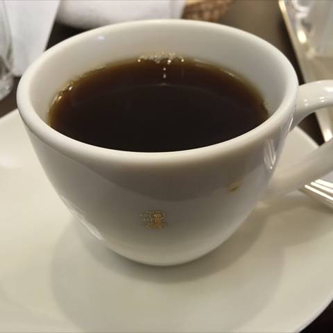 コーヒーは、普通ですが、おかわりができます。長居ももちろん出来ますよ。