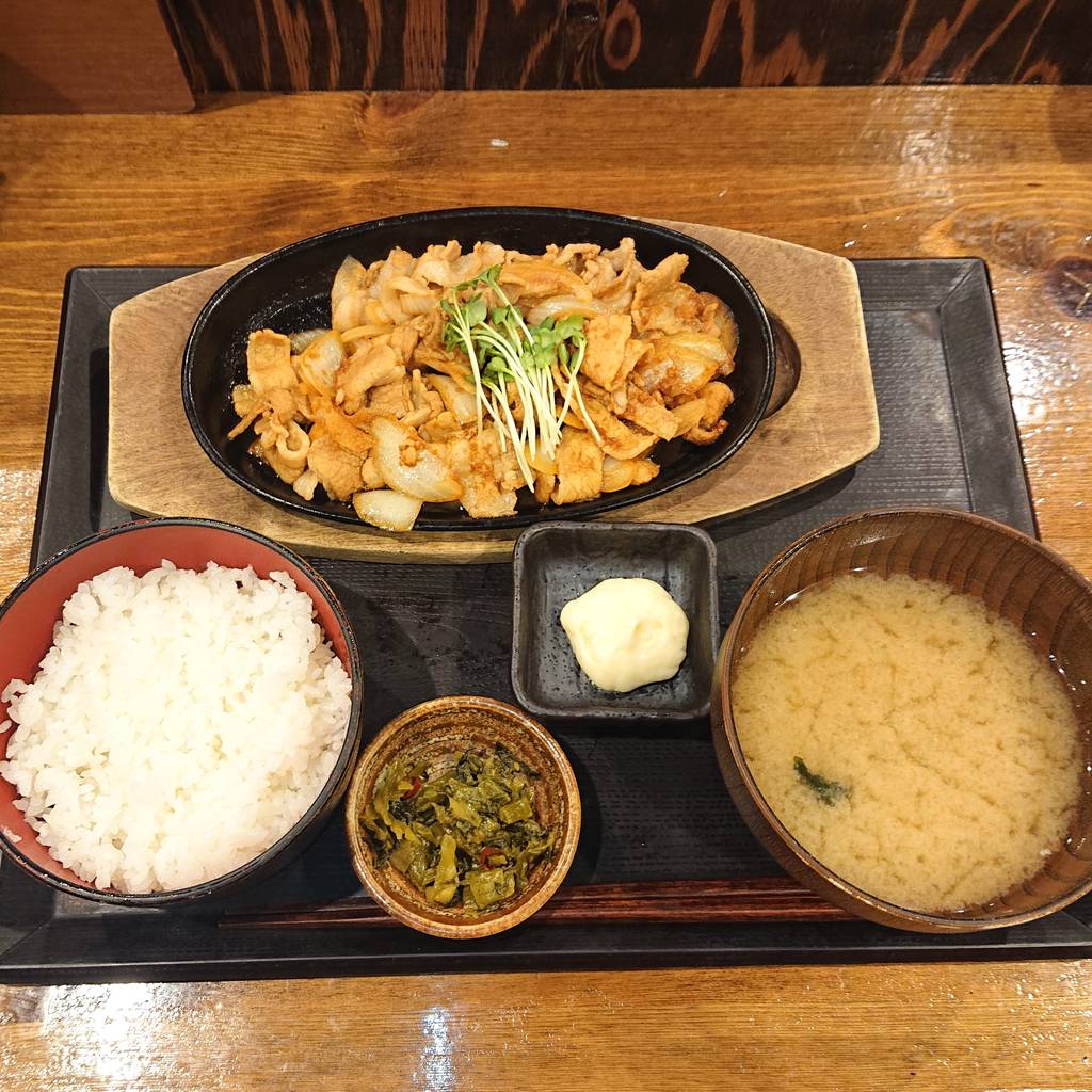 豚生姜焼き定食