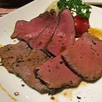 牛タンのアヒージョ