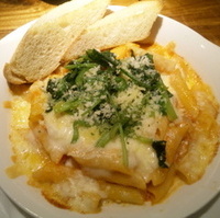 ツナとほうれん草のトマトソースのペンネグ…