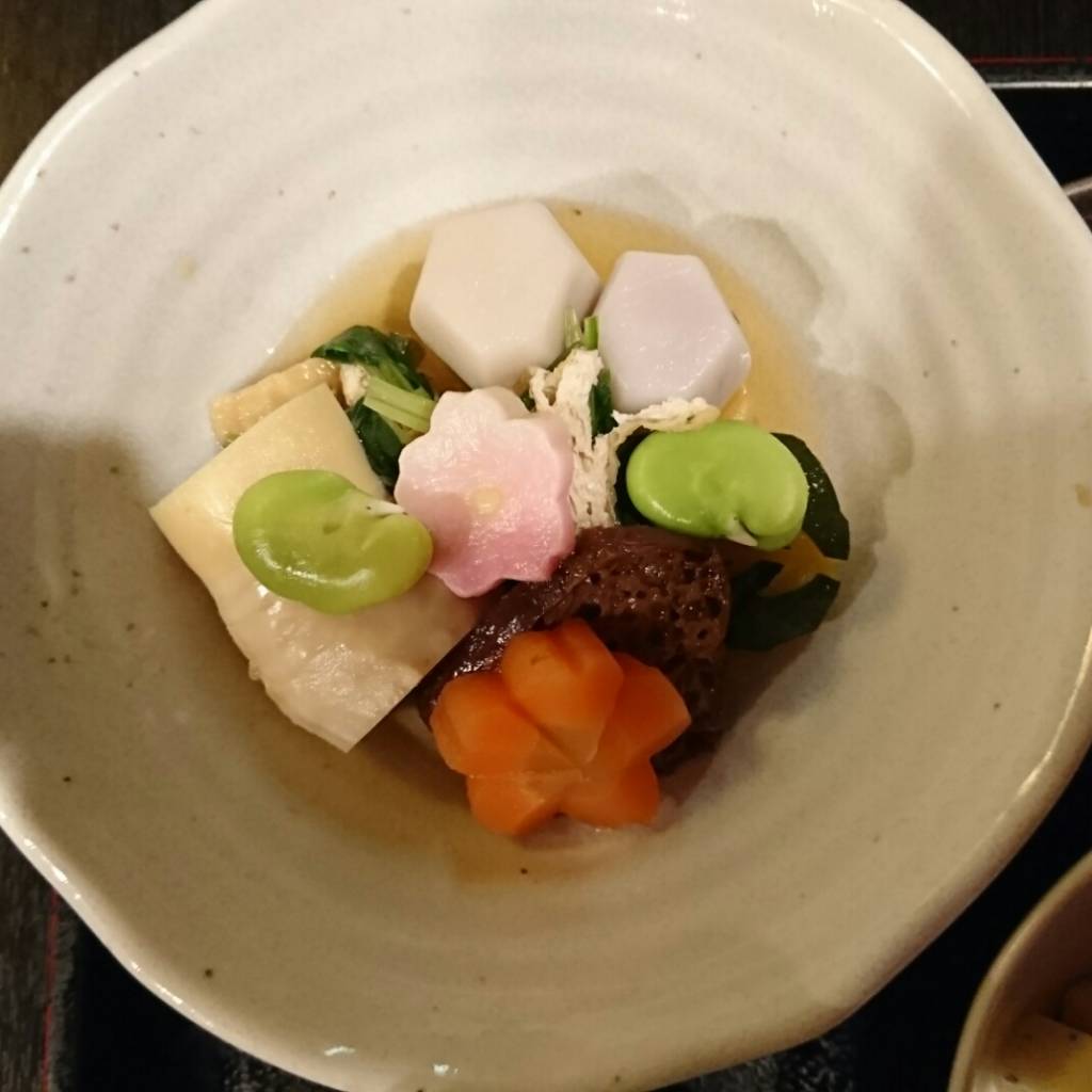 いけまさ亭の、４月度のお昼ご飯定食の、春野菜の炊き合わせです。