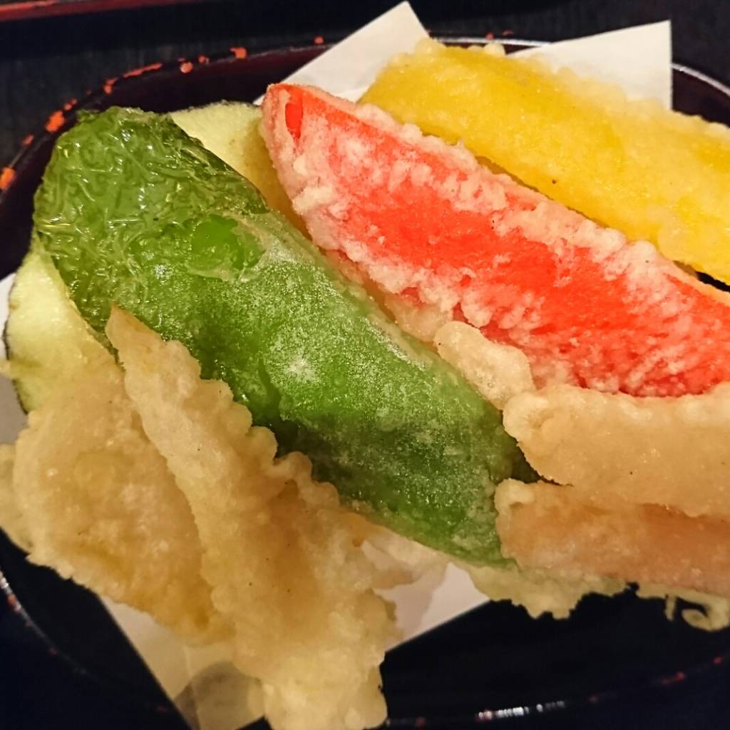 いけまさ亭の、８月度のお昼ごはん定食の、夏野菜の天ぷらです。