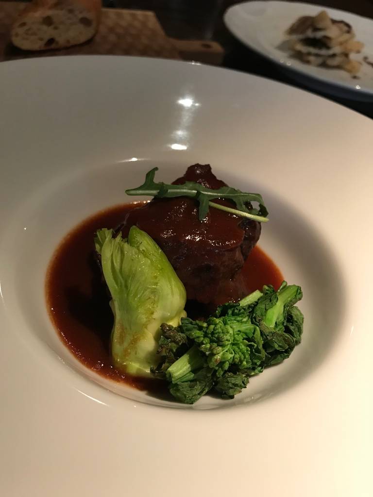 ほほ肉のワイン煮