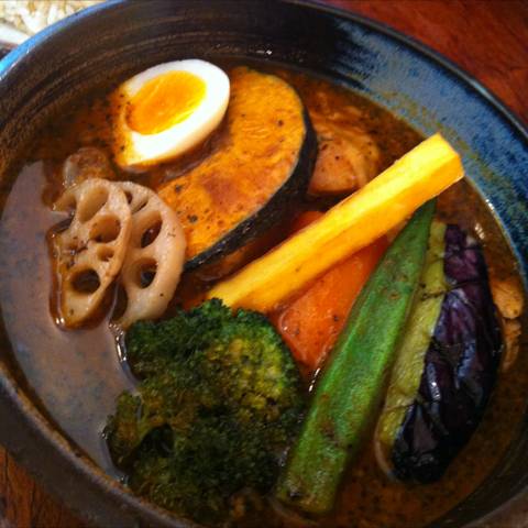 季節野菜とチキンのスープカレー