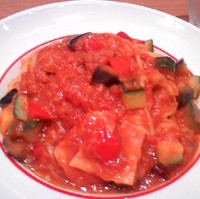 プロヴァンス野菜とベーコンの塩麹トマトソースパスタ