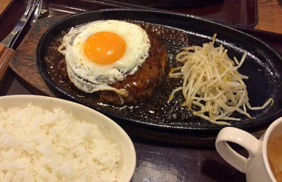 ダイナマイト洋食屋さんのハンバーグ