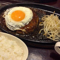 ダイナマイト洋食屋さんのハンバーグ