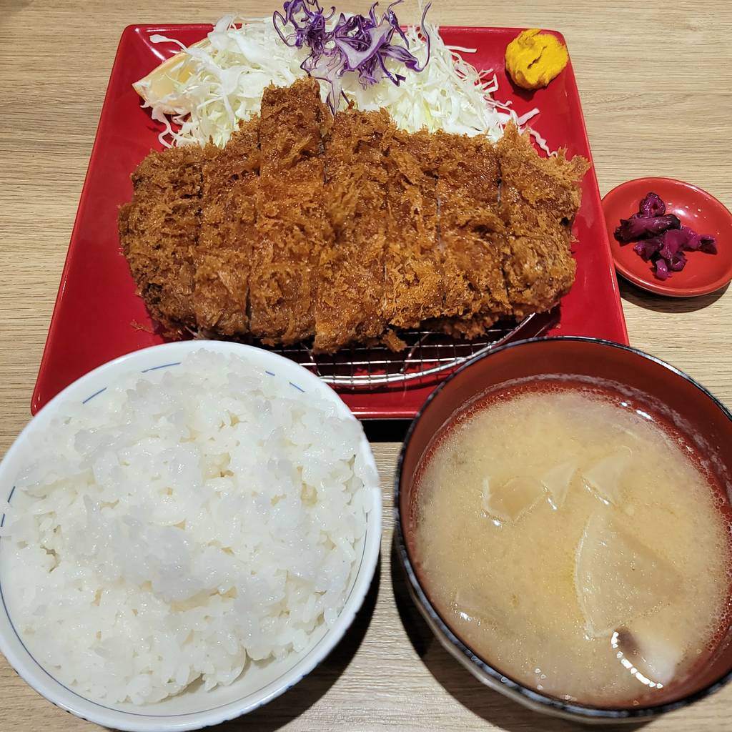 特上ロースカツ定食