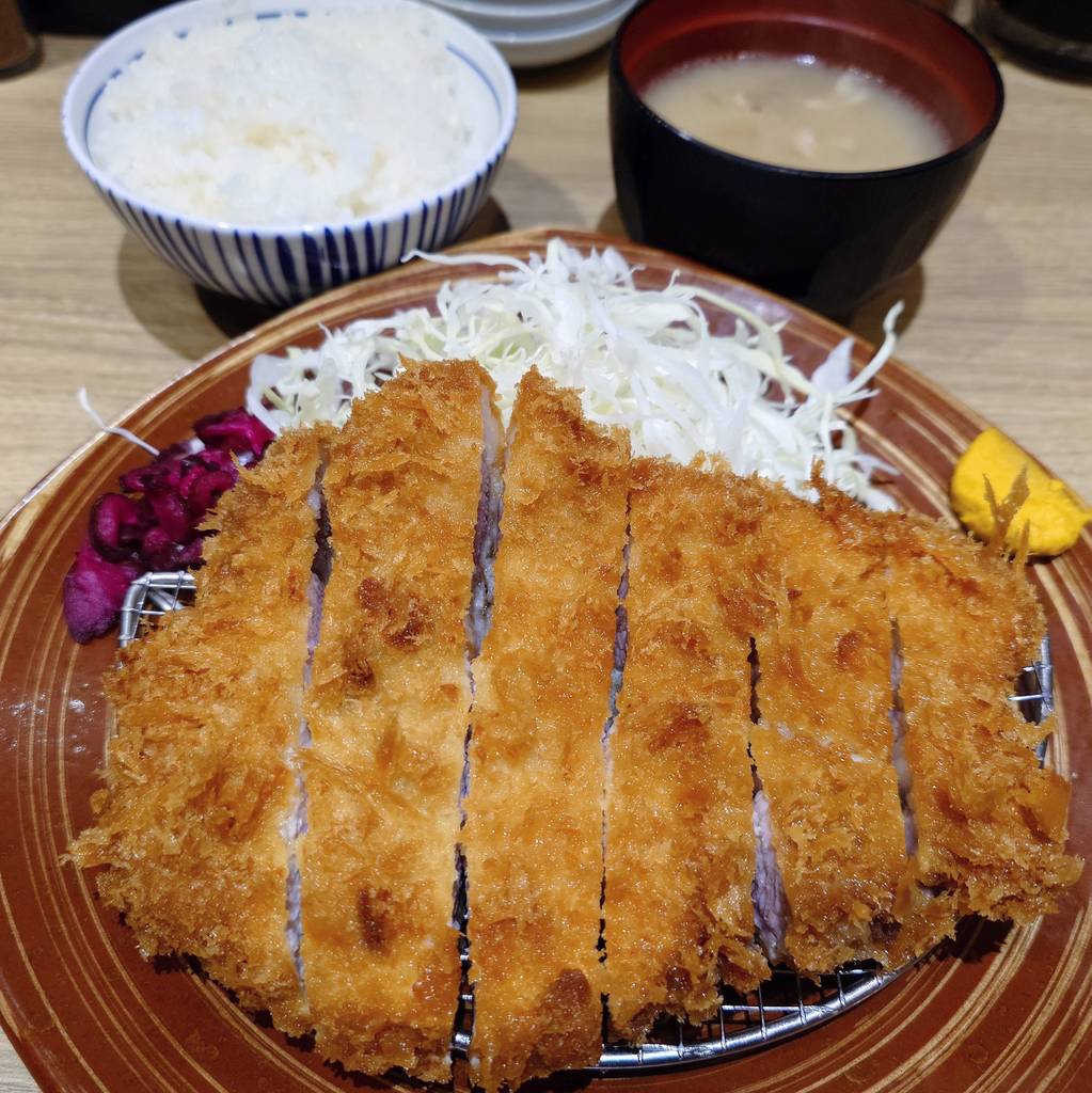 特上ロースかつ定食小