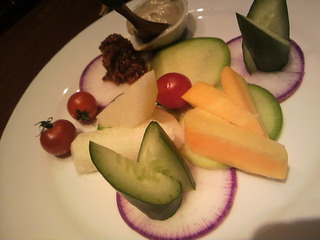 季節の新鮮野菜と自家製味噌