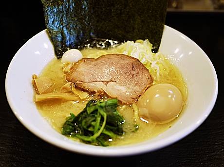 味玉入り塩ラーメン