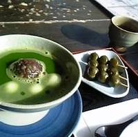 抹茶ぜんざいと抹茶団子