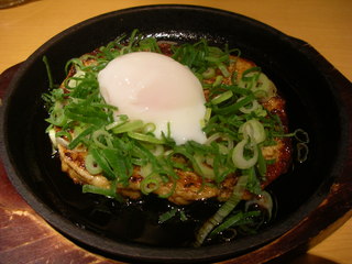 つくねの月見鉄板焼き