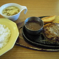 手ごねハンバーグランチ