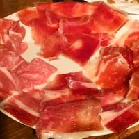 生ハム４種の盛合わせ