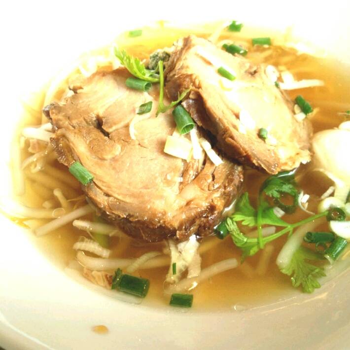 あっさりタイしょう油ヌードルセット　「クィッティアオ・ナーム」