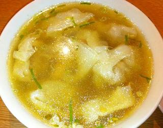 海老、豚肉入りワンタンスープ
