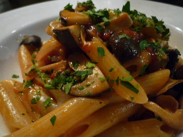 キノコのペペロンチーノ ペンネ