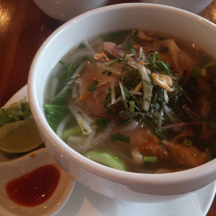 鶏肉と香味野菜のベトナムフォー