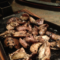 生ホルモン炭火焼き