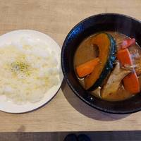 ゴロゴロ野菜のスープカレー