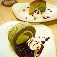抹茶のロールケーキ