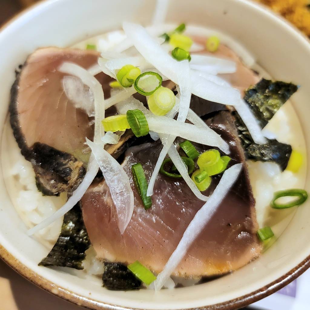 鰹のたたき小丼