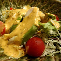 蒸し鶏とアボガドのコブサラダ