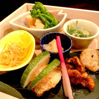 ＭＯＤＥＲＮ八寸盛合せ