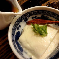 お通し（手造り豆腐）