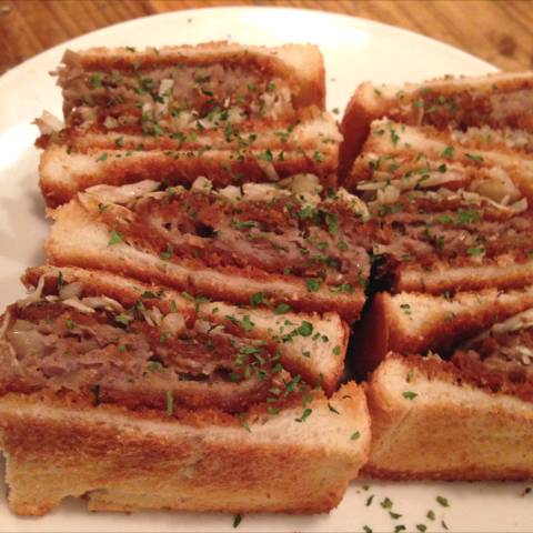 メンチカツサンド